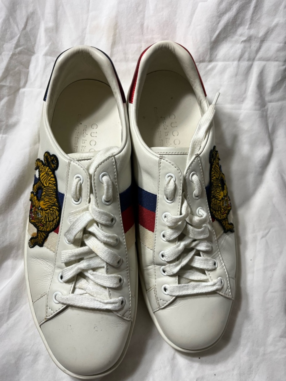 Gucci White Leather Sneakers with Embroidered Yellow Tiger and Red-Blue Stripes - Picture 3 of 6